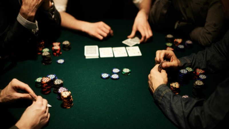 Bạn nên chú ý để tìm hiểu nắm rõ các thuật ngữ Rejam Poker là gì