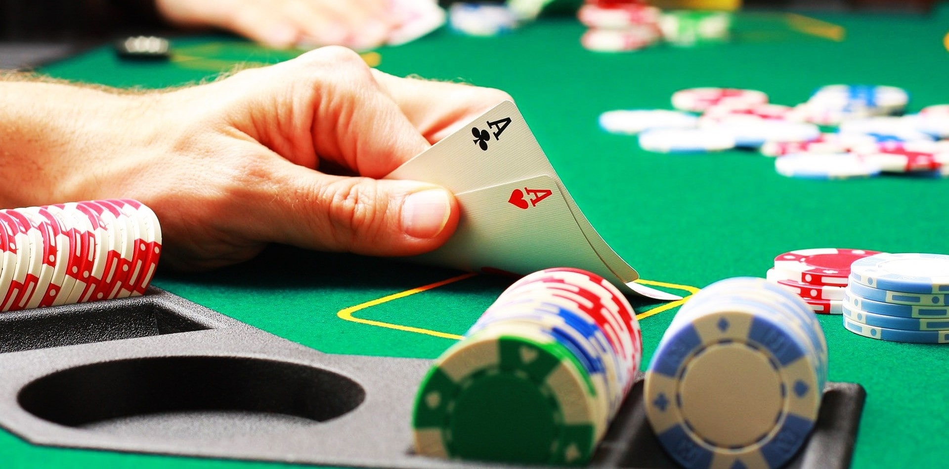 Tân binh mới nên tìm hiểu kỹ lưỡng vấn đề cách chơi Poker là gì?